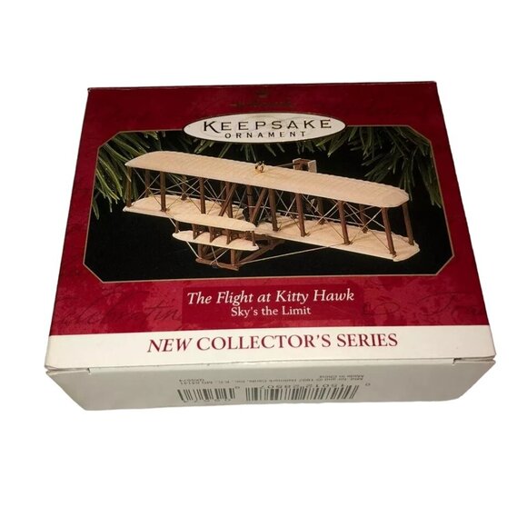 Hallmark Keepsake Ornament - Cream and Brown Biplane - Picture 4 of 4